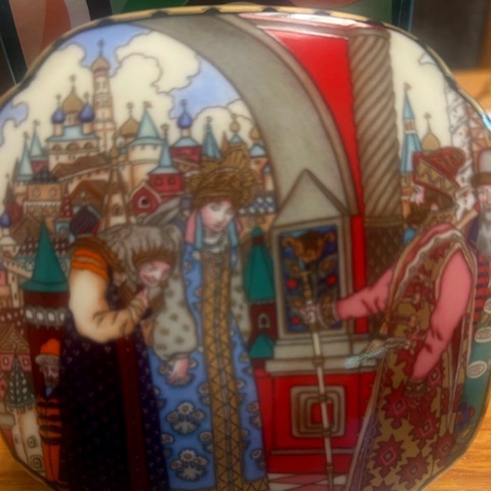 Russian Fairy Tales Heinrich Villery & Boch Trinket Box